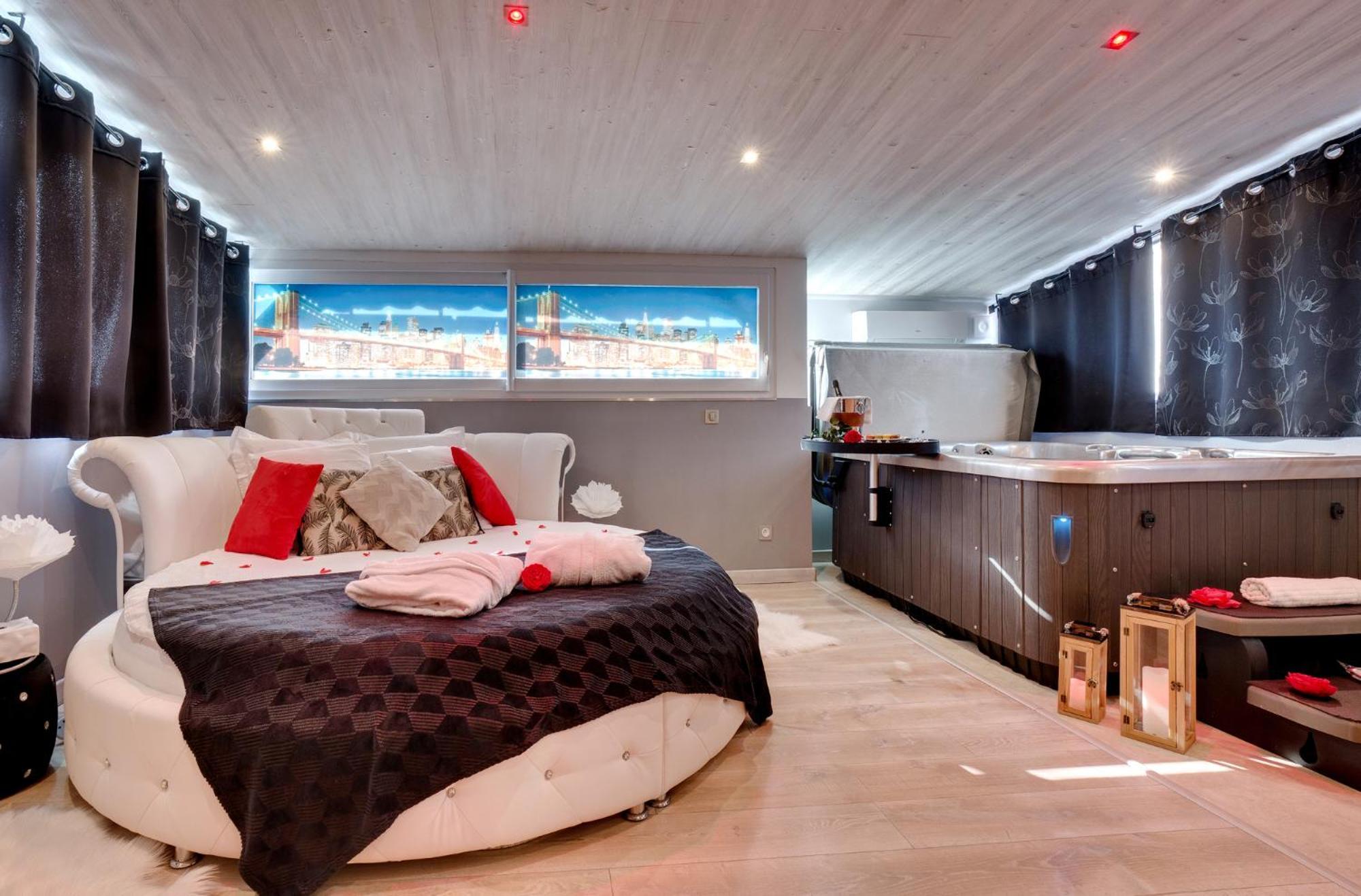 Suite Brooklyn Jacuzzi Vichy Dış mekan fotoğraf